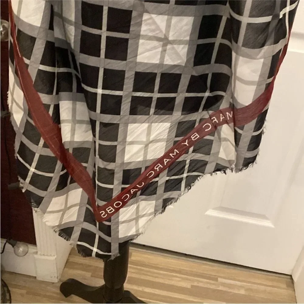 Marc by Marc Jacobs Black and Pink Checkered scarf